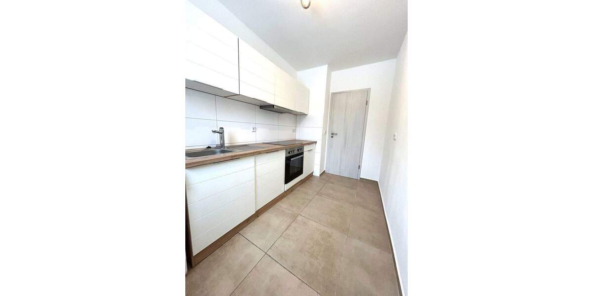 Stadt nah & im Grünen-frisch renovierte 2-Zimmer-Wohnung mit Garten ab sofort frei! 2 zimmer