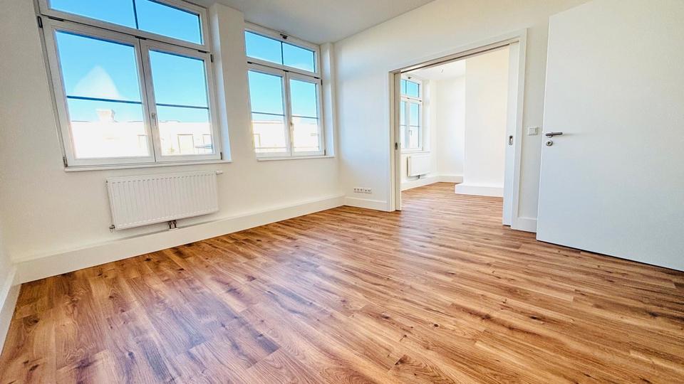 Dachgeschoßwohnung Flensburg Altstadt - 4 Zimmer, 102 m&sup2;, 1.261&euro; | Angebot:26647451