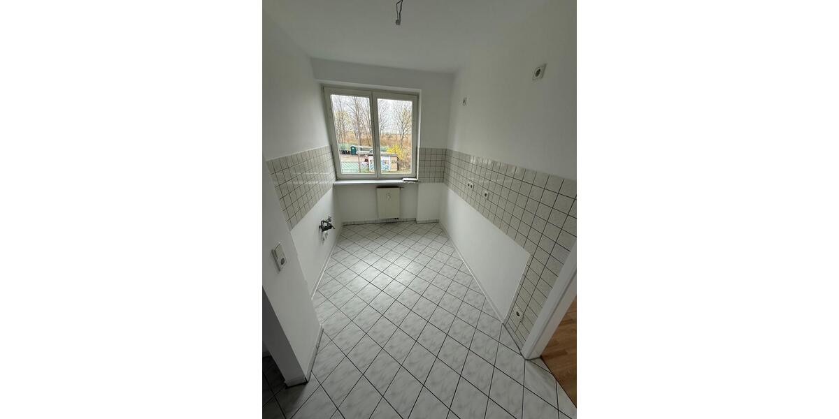 Etagenwohnung Zwenkau - 3 Zimmer, 53 m&sup2;, 519&euro; | Angebot:26021305