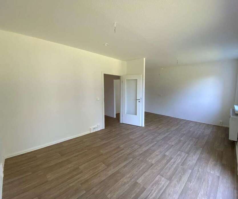 Wohnung zum Mieten in Suhl 362,85 € 54.48 m²