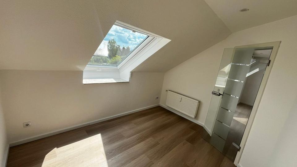 Dachgeschoßwohnung Hessisch Oldendorf - 3 Zimmer, 80 m&sup2;, 720&euro; | Angebot:26364174