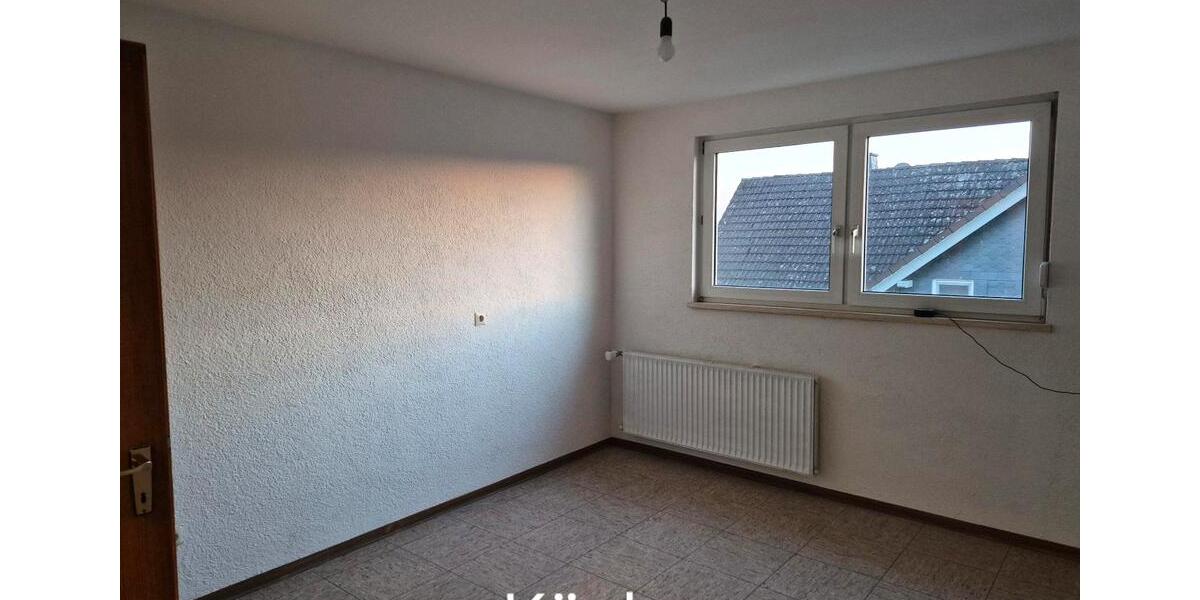 Dachgeschoßwohnung Kirchhain - 3 Zimmer, 80 m&sup2;, 500&euro; | Angebot:24432223