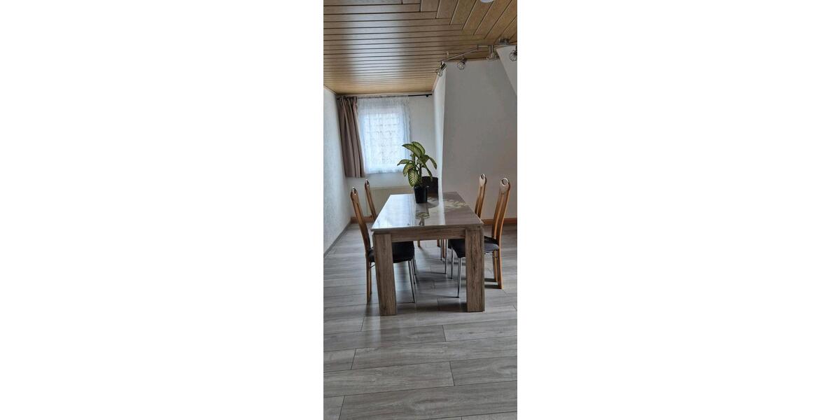 Dachgeschoßwohnung Triberg im Schwarzwald - 3 Zimmer, 75 m&sup2;, 900&euro; | Angebot:26535930