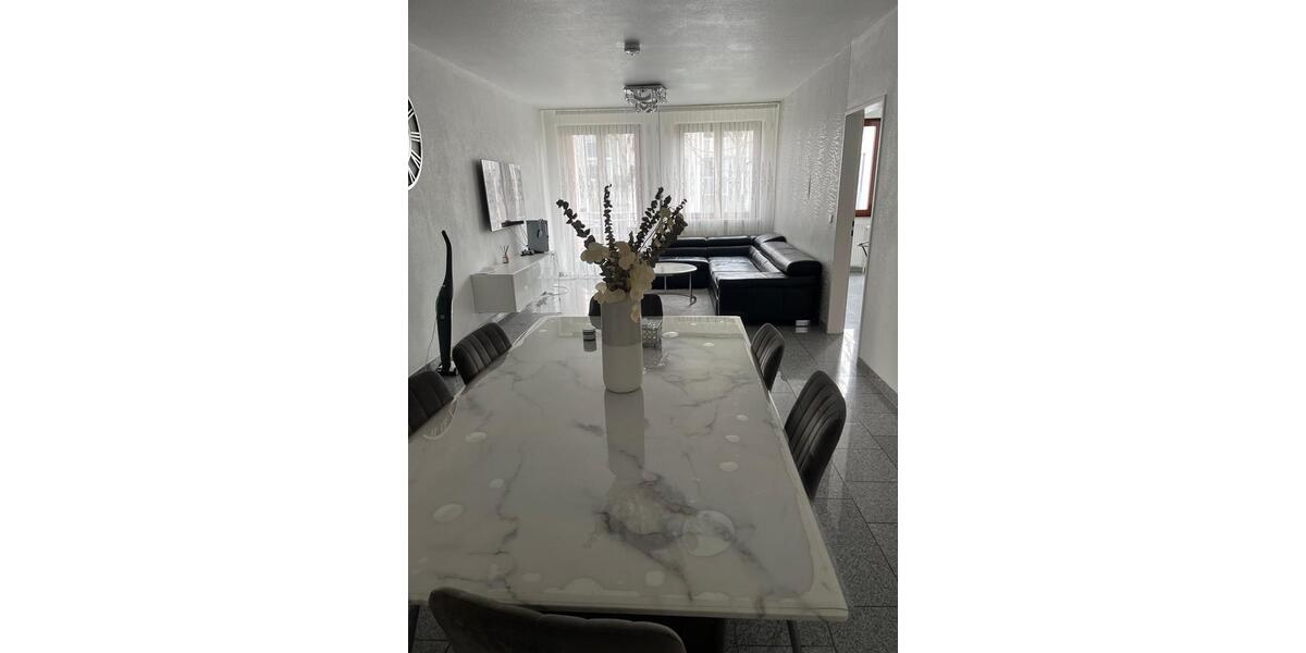 Etagenwohnung Wiesbaden Südost - 3 Zimmer, 87 m&sup2;, 1.650&euro; | Angebot:26495103