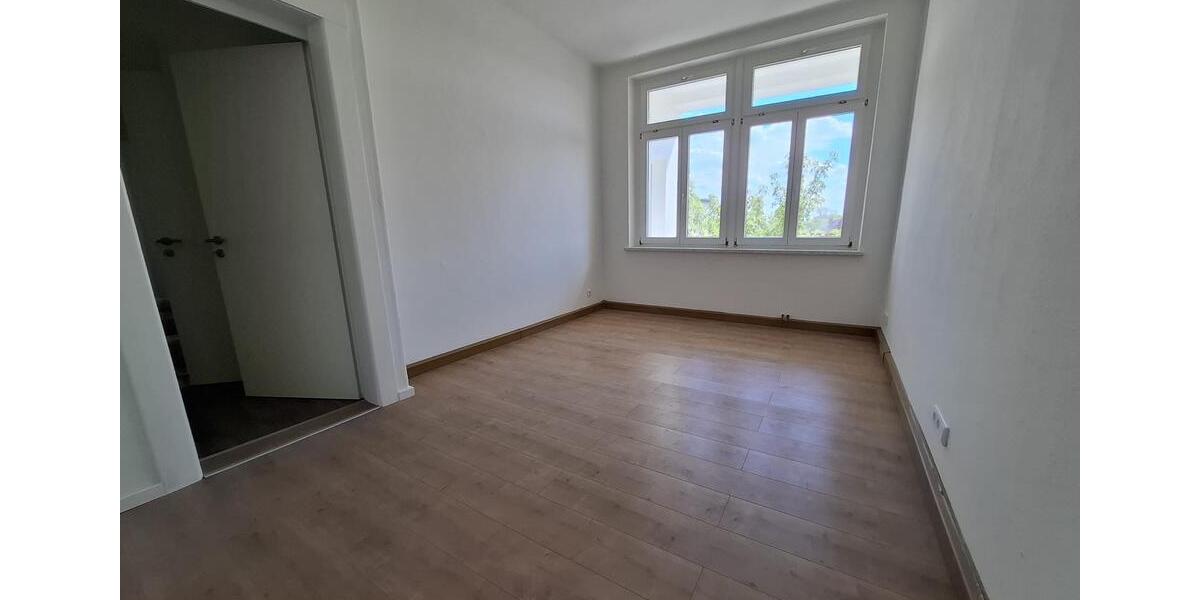 Etagenwohnung Großenhain - 4 Zimmer, 97 m&sup2;, 920&euro; | Angebot:26678298