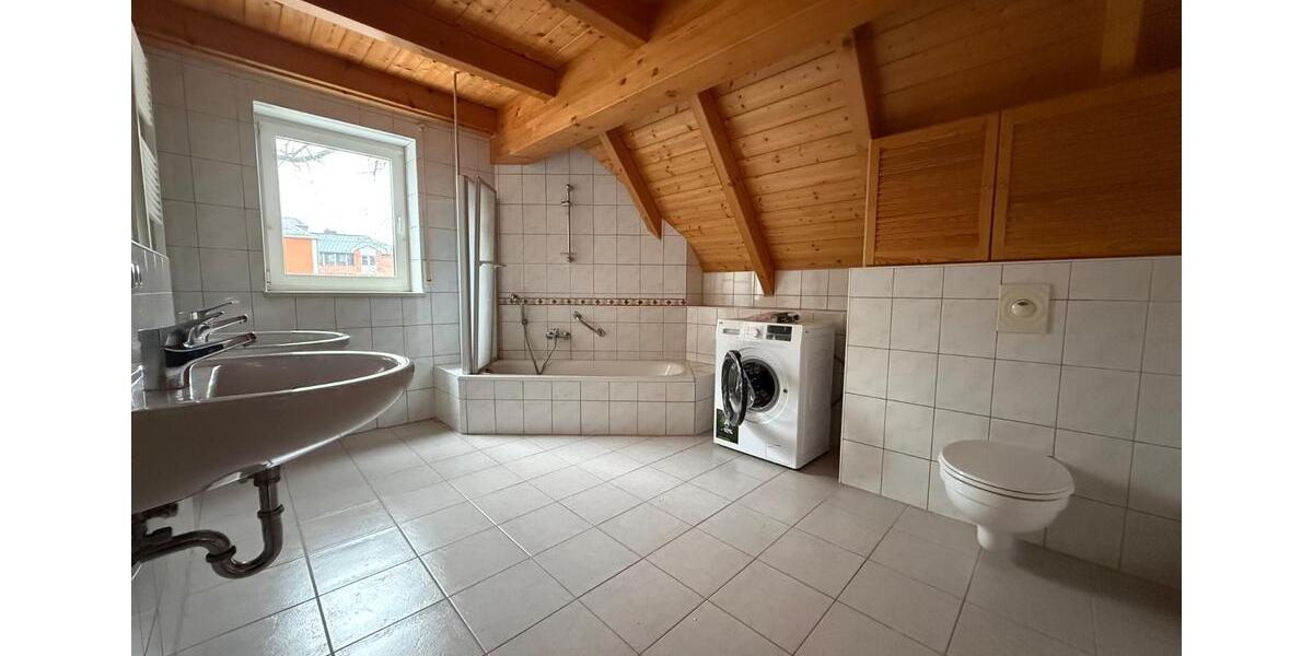 Etagenwohnung Bayreuth Altstadt - 1 Zimmer, 28 m&sup2;, 590&euro; | Angebot:25138072