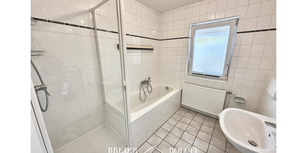 Erdgeschoßwohnung Bückeburg - 3 Zimmer, 90 m&sup2;, 850&euro; | Angebot:26478269