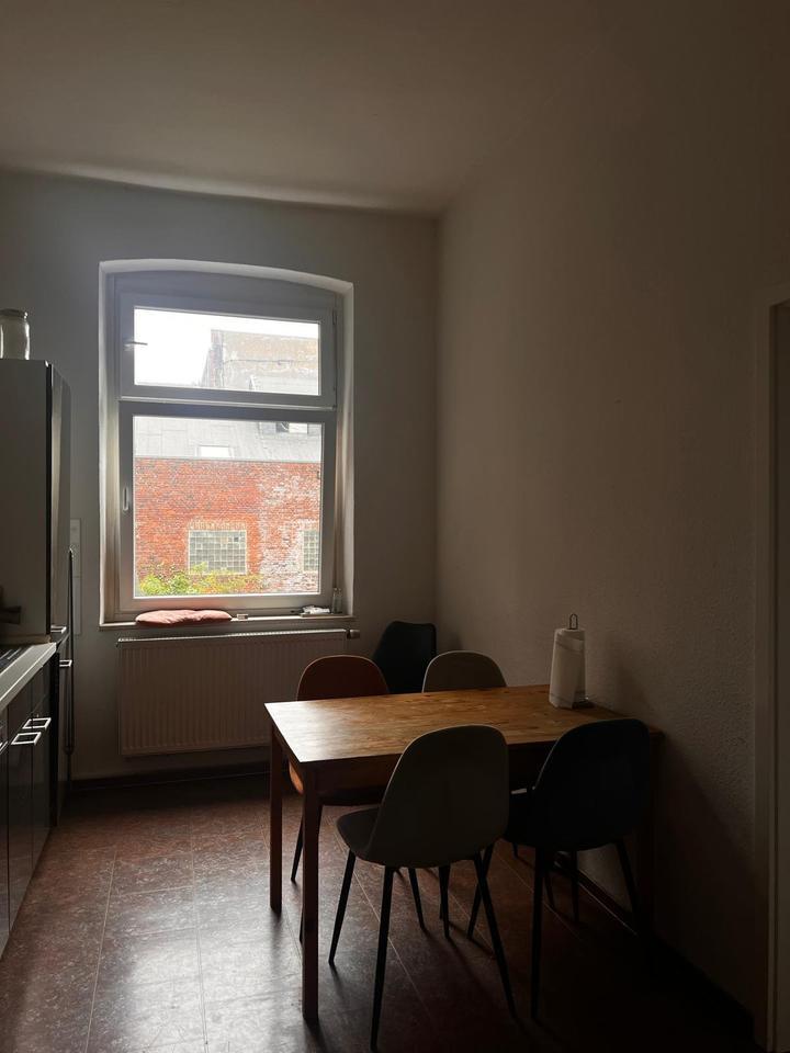 Möbliertes Zimmer in 3er WG - Flingern Süd zimmer