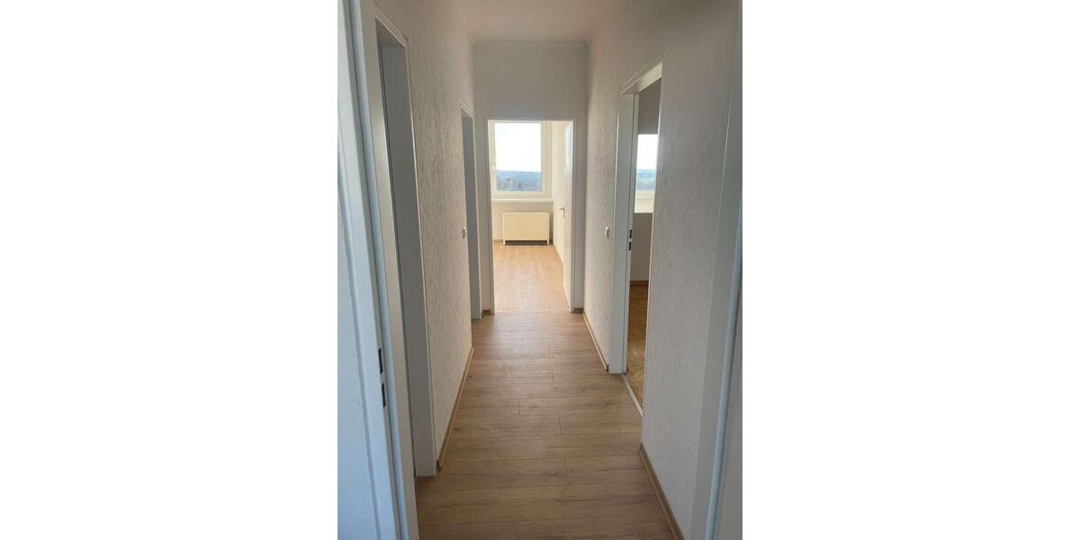 Etagenwohnung Karlsruhe Wettersbach - 4 Zimmer, 126 m&sup2;, 1.225&euro; | Angebot:25783076