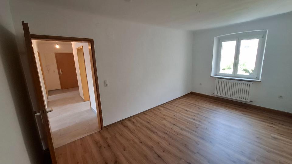 Erdgeschoßwohnung Gerolzhofen - 3 Zimmer, 75 m&sup2;, 432&euro; | Angebot:26425727
