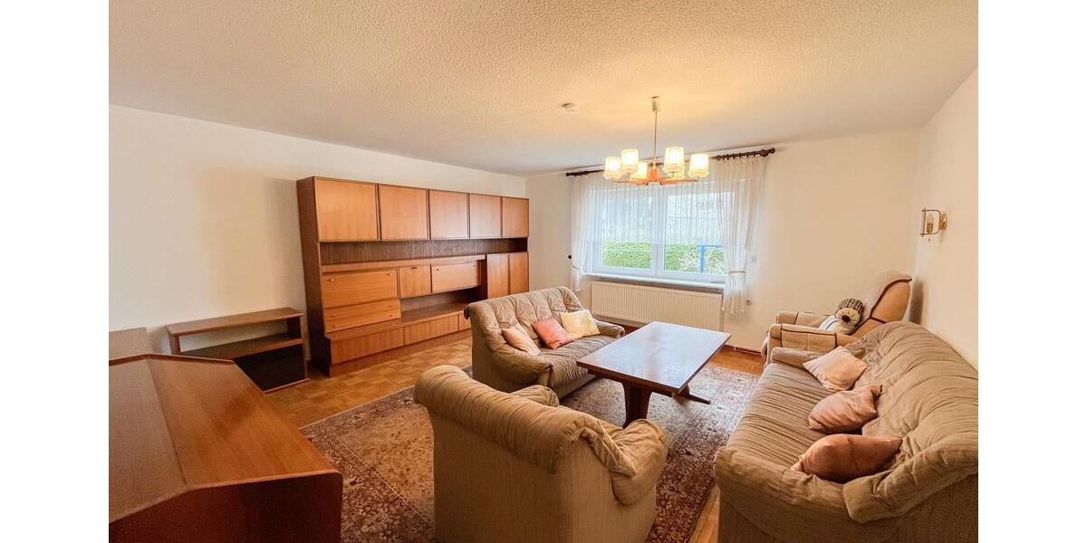 Etagenwohnung Siegen Eiserfeld - 3 Zimmer, 159 m&sup2;, 1.125&euro; | Angebot:26194327