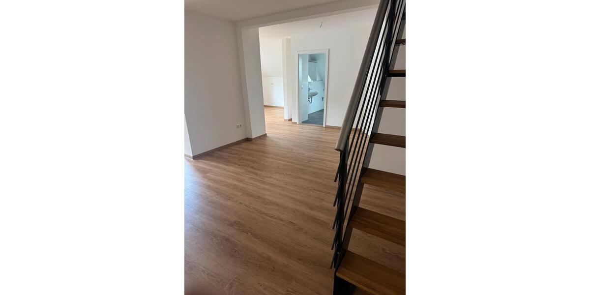 Etagenwohnung Forchheim - 2 Zimmer, 80 m&sup2;, 800&euro; | Angebot:26699655