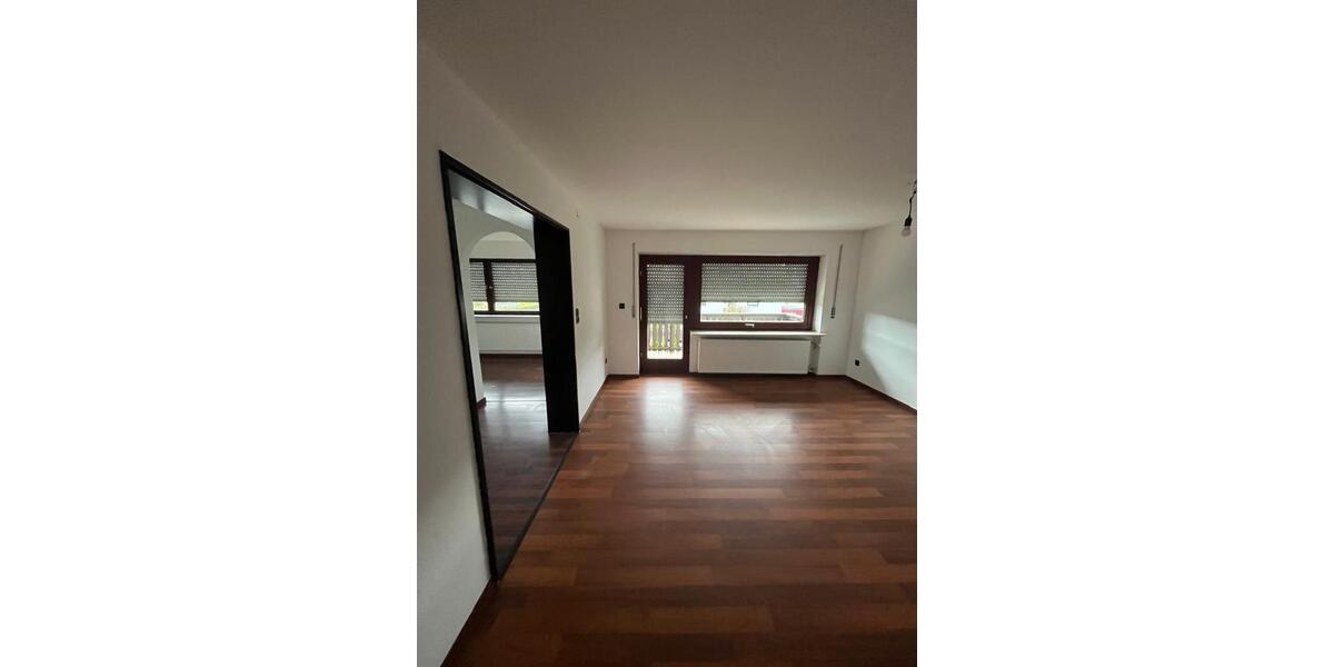 Etagenwohnung Külsheim - 4 Zimmer, 103 m&sup2;, 937&euro; | Angebot:26211084