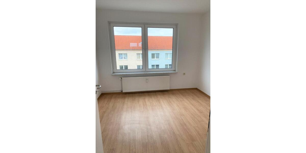 Etagenwohnung Schwedt (Oder) - 3 Zimmer, 68 m&sup2;, 425&euro; | Angebot:26347003
