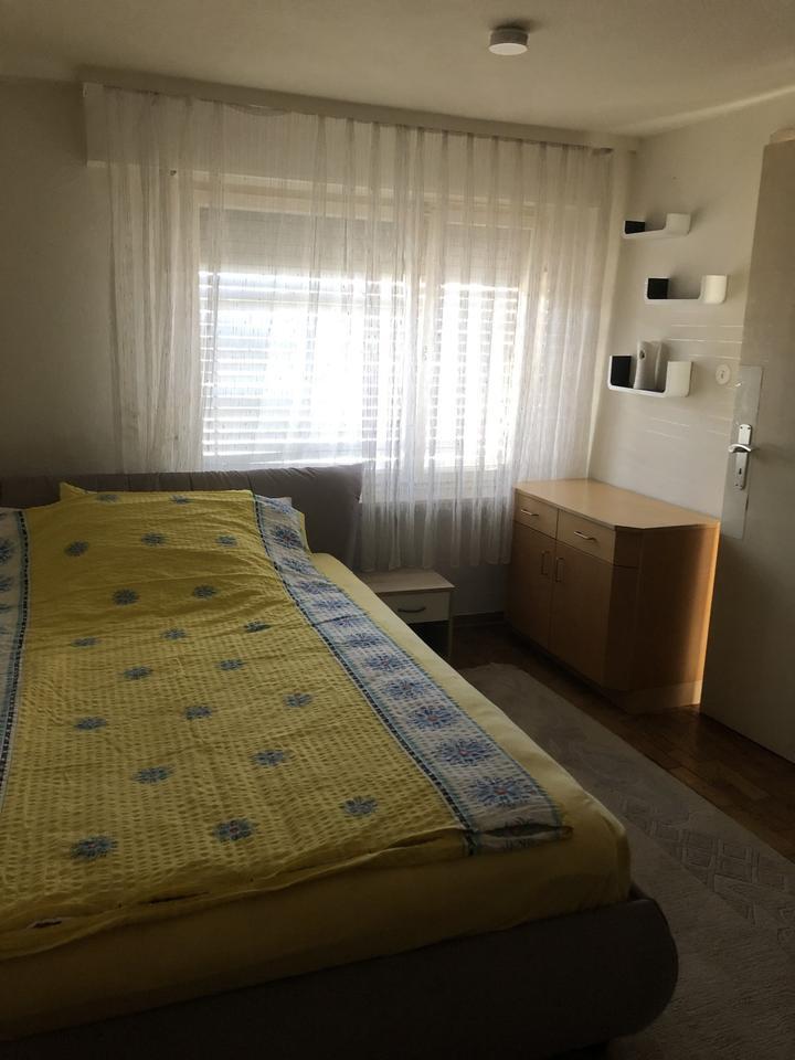 1.- Zimmer möbliert WG 1 zimmer