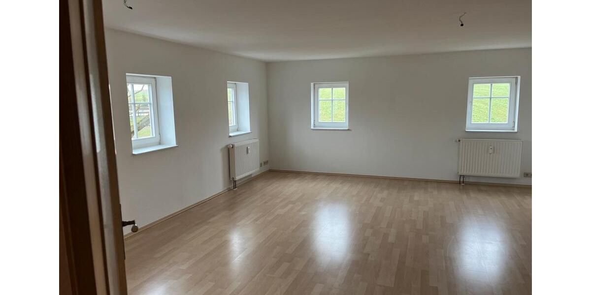 Etagenwohnung Ebersbach-Neugersdorf Neugersdorf - 3 Zimmer, 84 m&sup2;, 622&euro; | Angebot:25975226