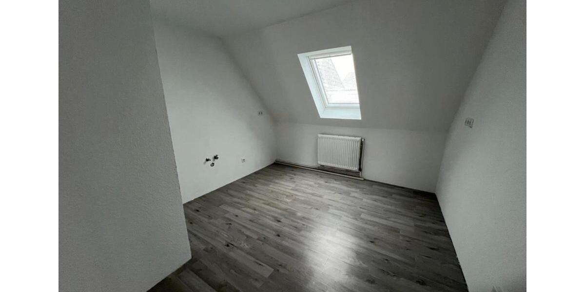 Dachgeschoßwohnung Rodewald - 3 Zimmer, 100 m&sup2;, 950&euro; | Angebot:26387251