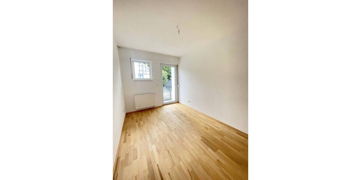 Reihenendhaus Kaiserslautern Innenstadt - 5 Zimmer, 144 m&sup2;, 1.600&euro; | Angebot:25741283