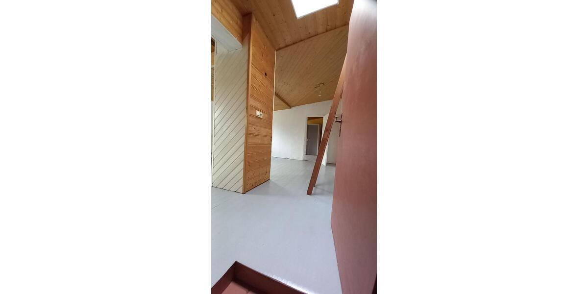 Etagenwohnung Niederneisen - 5 Zimmer, 140 m&sup2;, 990&euro; | Angebot:24524613