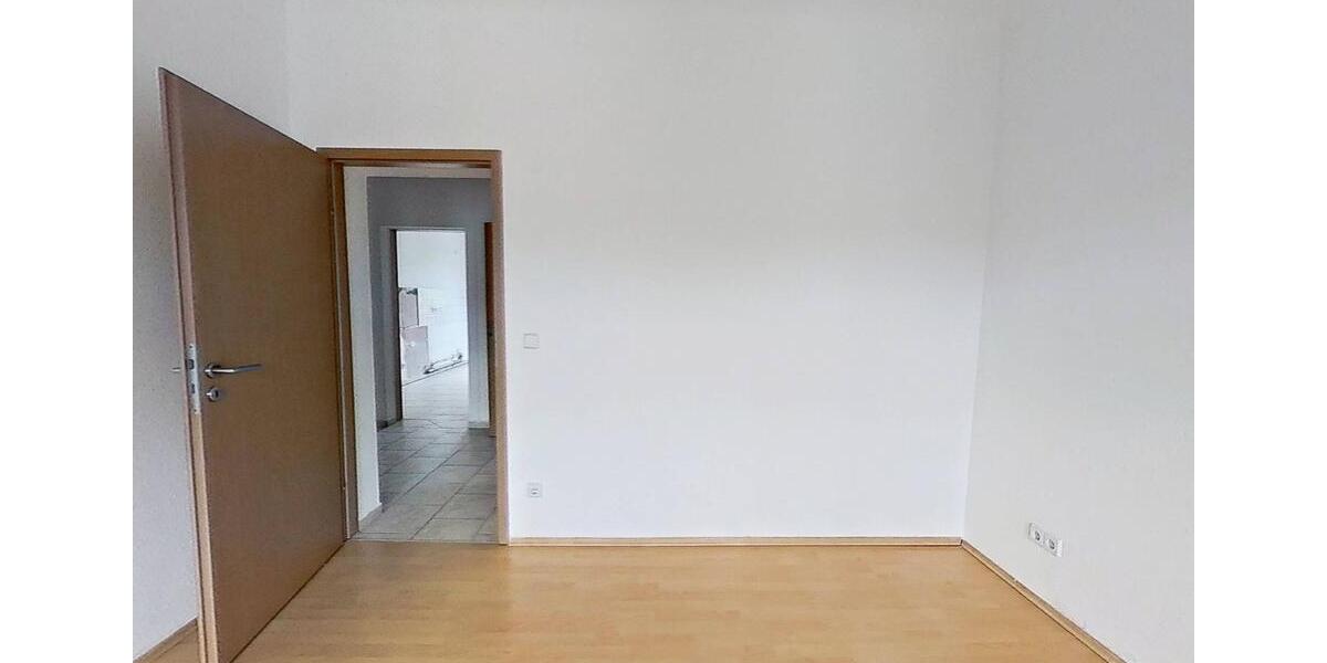 Etagenwohnung Freital - 4 Zimmer, 84 m&sup2;, 619&euro; | Angebot:26587849