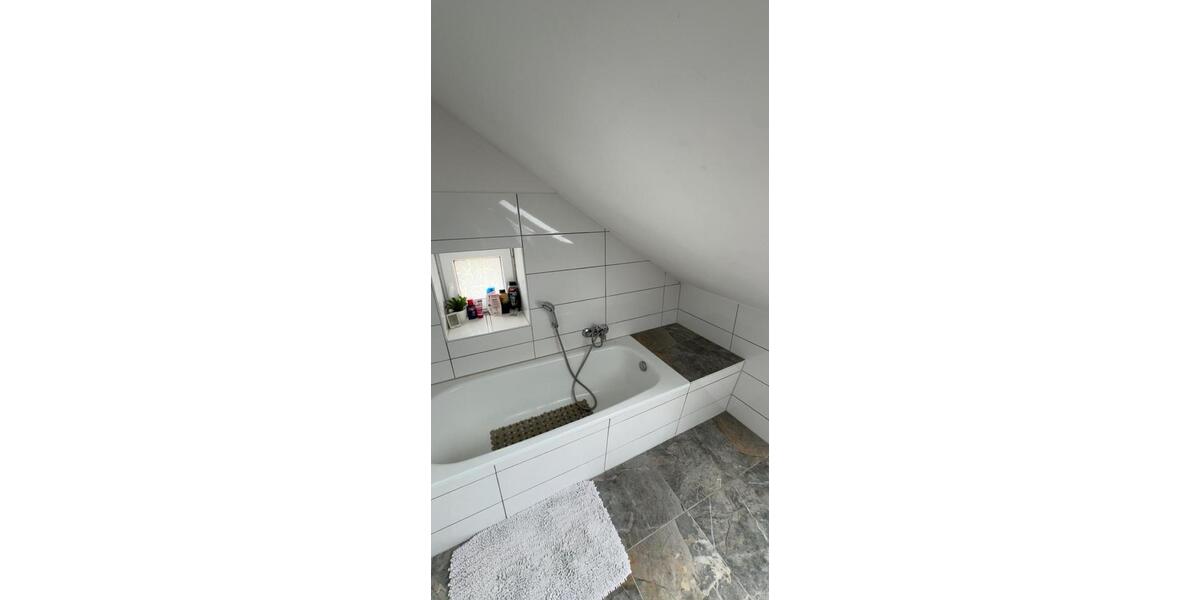 Dachgeschoßwohnung Zehdenick - 3 Zimmer, 80 m&sup2;, 950&euro; | Angebot:26645246