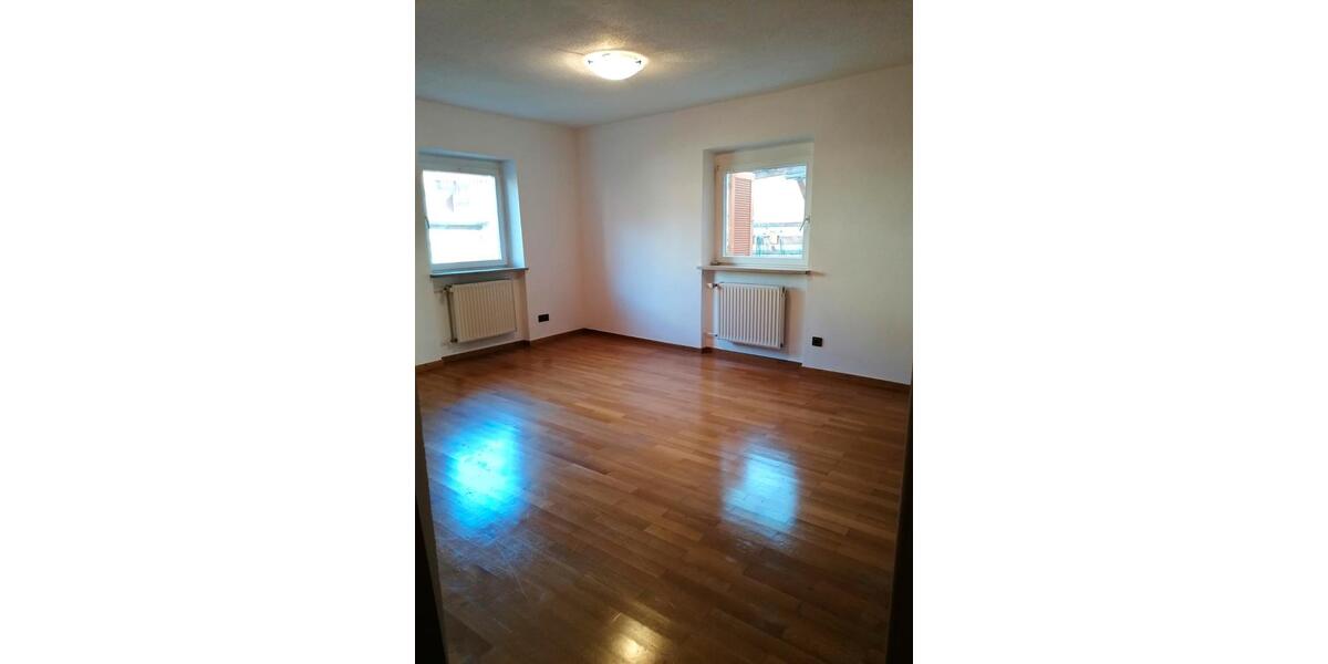 Einfamilienhaus Schweinfurt Bellevue - 2 Zimmer, 124 m&sup2;, 1.250&euro; | Angebot:26048186