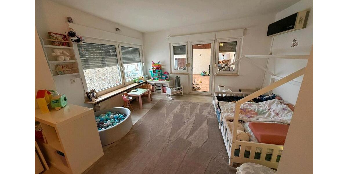 Etagenwohnung Neuwied Block - 4 Zimmer, 120 m&sup2;, 1.100&euro; | Angebot:24328140