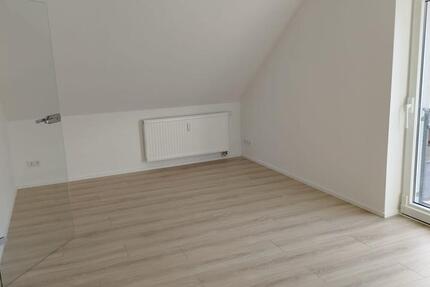 Schicke Dachgeschoss- Zweiraumwohnung in ruhiger Lage 2 zimmer