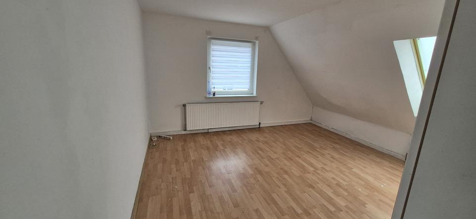 Dachgeschoßwohnung Northeim - 3 Zimmer, 62 m&sup2;, 490&euro; | Angebot:25784033