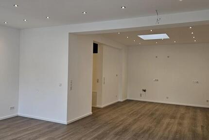 Hochwertig sanierte 3,5-Zimmer-Wohnung im Zentrum von Bergisch Gladbach – Erstbezug 3 zimmer