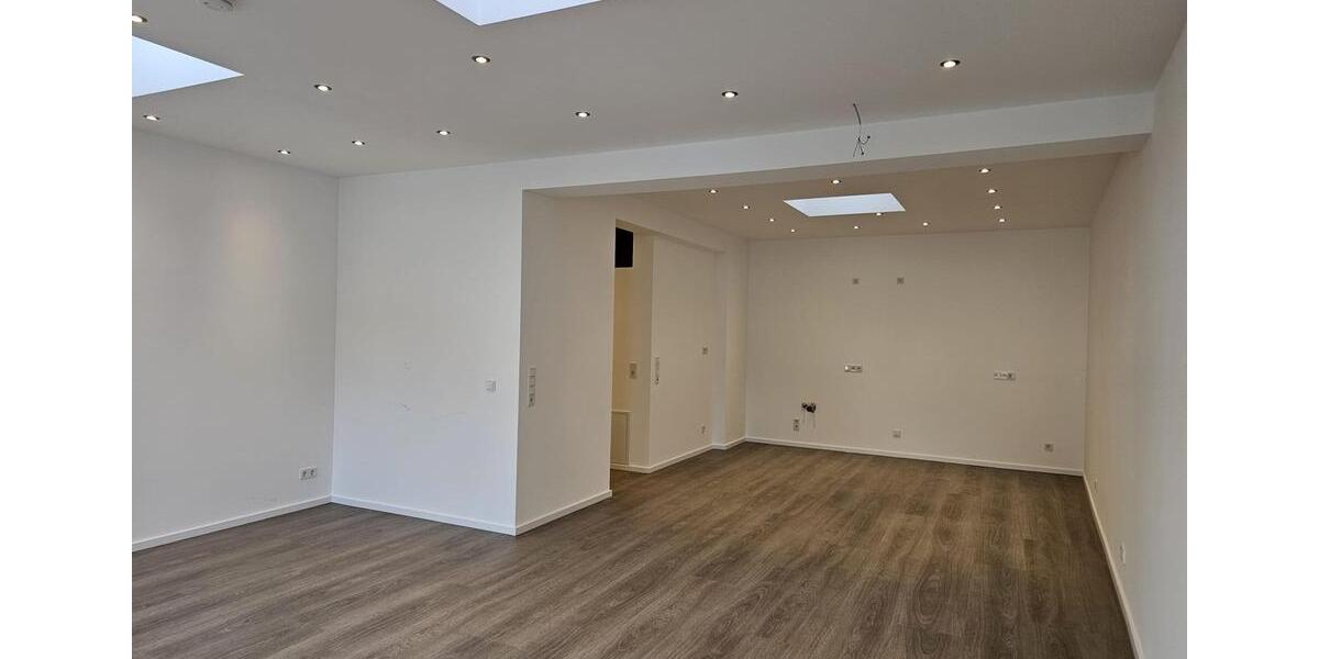 Hochwertig sanierte 3,5-Zimmer-Wohnung im Zentrum von Bergisch Gladbach – Erstbezug 3 zimmer