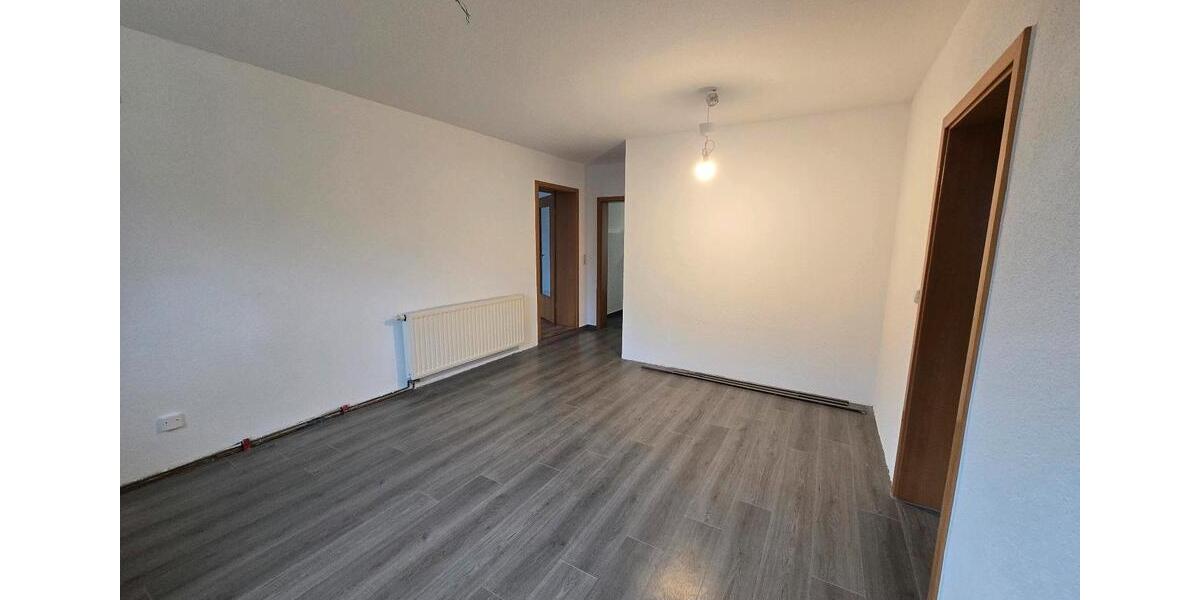 Etagenwohnung Lichtentanne - 3 Zimmer, 86 m&sup2;, 800&euro; | Angebot:25021715