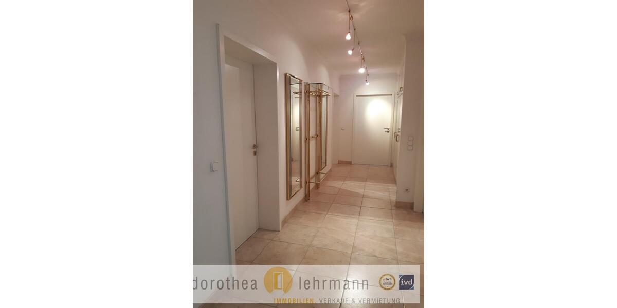 Etagenwohnung Wiesbaden Südost - 4 Zimmer, 152 m&sup2;, 1.900&euro; | Angebot:26634360