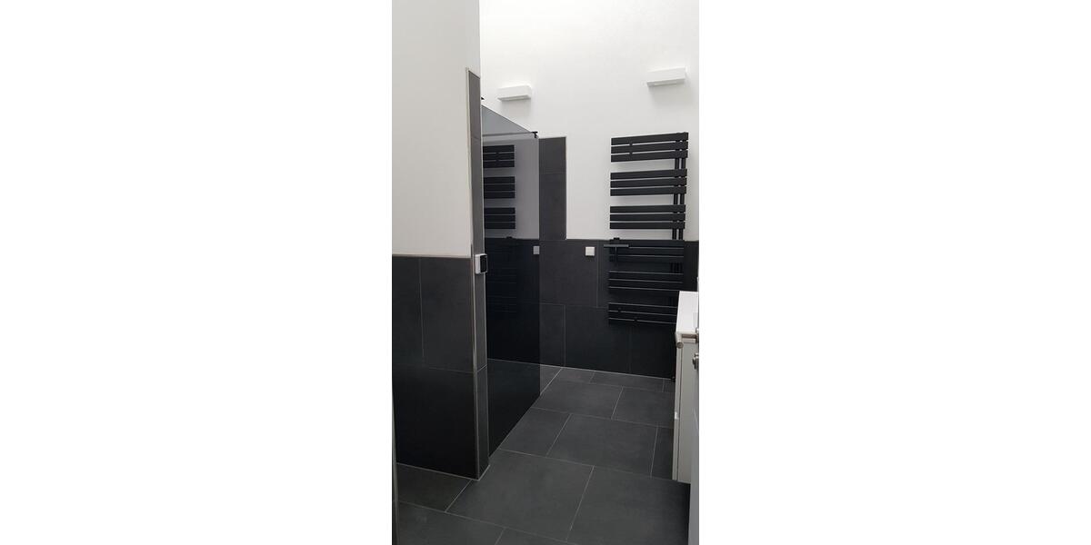 Dachgeschoßwohnung Hof Altstadt - 4 Zimmer, 100 m&sup2;, 1.250&euro; | Angebot:26470993