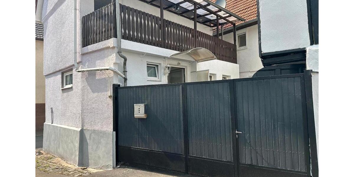 Einfamilienhaus Hungen - 4 Zimmer, 90 m&sup2;, 850&euro; | Angebot:26567476