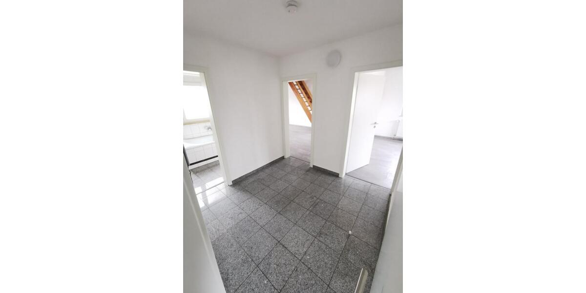 Dachgeschoßwohnung Elsenfeld - 4.5 Zimmer, 110 m&sup2;, 1.200&euro; | Angebot:24706574