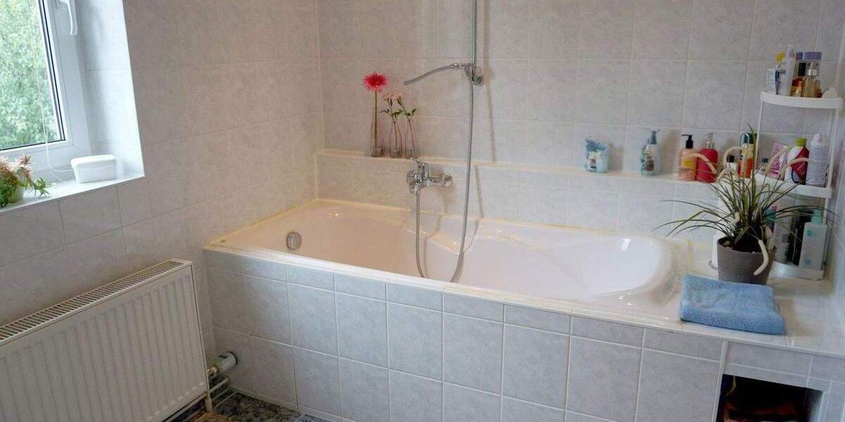 Ihr neues Zuhause: Doppelhaushälfte mit sonnigem Garten 4 zimmer