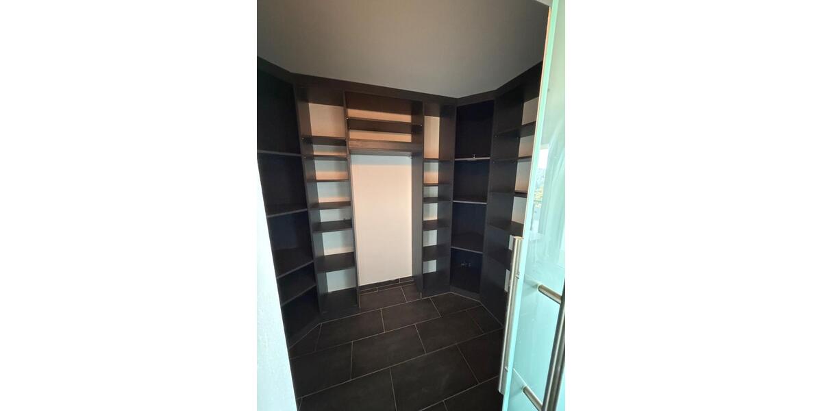 Erdgeschoßwohnung Horb am Neckar - 3.5 Zimmer, 180 m&sup2;, 2.100&euro; | Angebot:26505620