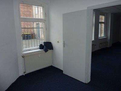 Gewerbeobjekt Weißenfels - 2 Zimmer, 37 m&sup2;, 168&euro; | Angebot:25669902