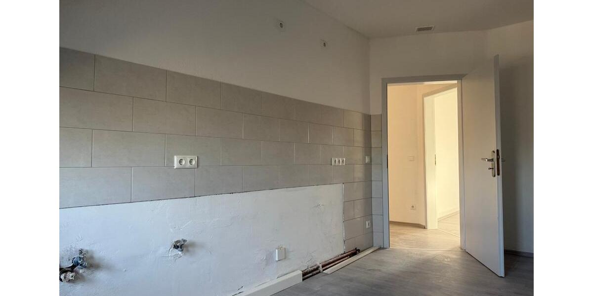 Dachgeschoßwohnung Gelsenkirchen - 3.5 Zimmer, 69 m&sup2;, 490&euro; | Angebot:26610407