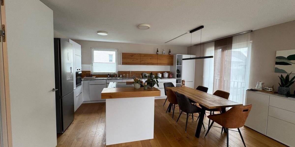 Etagenwohnung Freudenstadt - 3 Zimmer, 95 m&sup2;, 996&euro; | Angebot:26672002