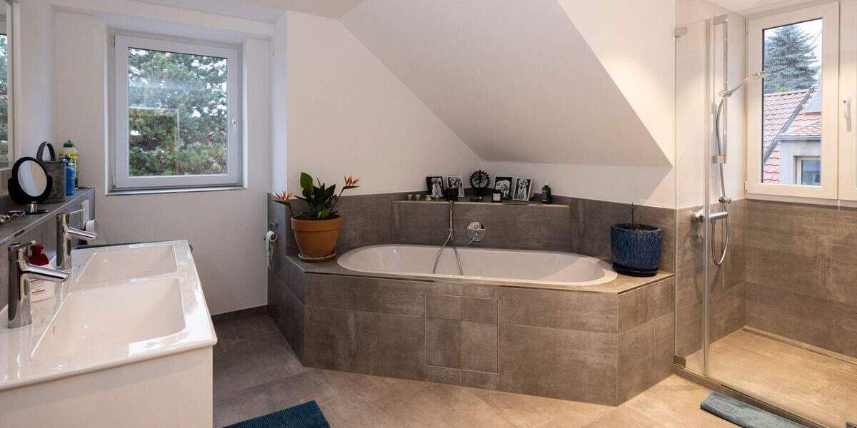 Handschuhsheim - kernsanierte Altbau-Maisonette mit Kamin, Terrasse und besonderem Grundriss 5 zimmer