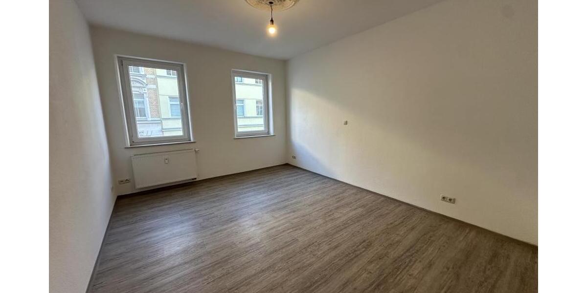 Familien willkommen! 4 R.-Wohnung mit West-Balkon, Wanne, Dusche und Hausgarten in Gera-Debschwitz! - Etagenwohnung Gera Debschwitz | Angebot:26129604