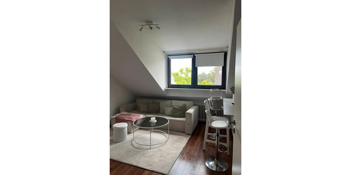 Dachgeschoßwohnung Mönchengladbach Süd - 2 Zimmer, 35 m&sup2;, 510&euro; | Angebot:26485657