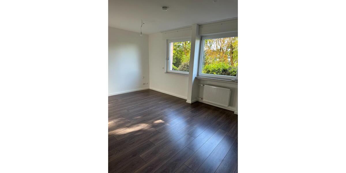 Helle, frisch renovierte 3-Zi-Whg mit neuer Küche 2 Loggien zimmer