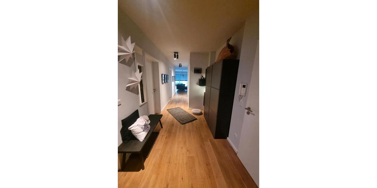 Erdgeschoßwohnung Detmold - 4 Zimmer, 124 m&sup2;, 1.690&euro; | Angebot:24720326