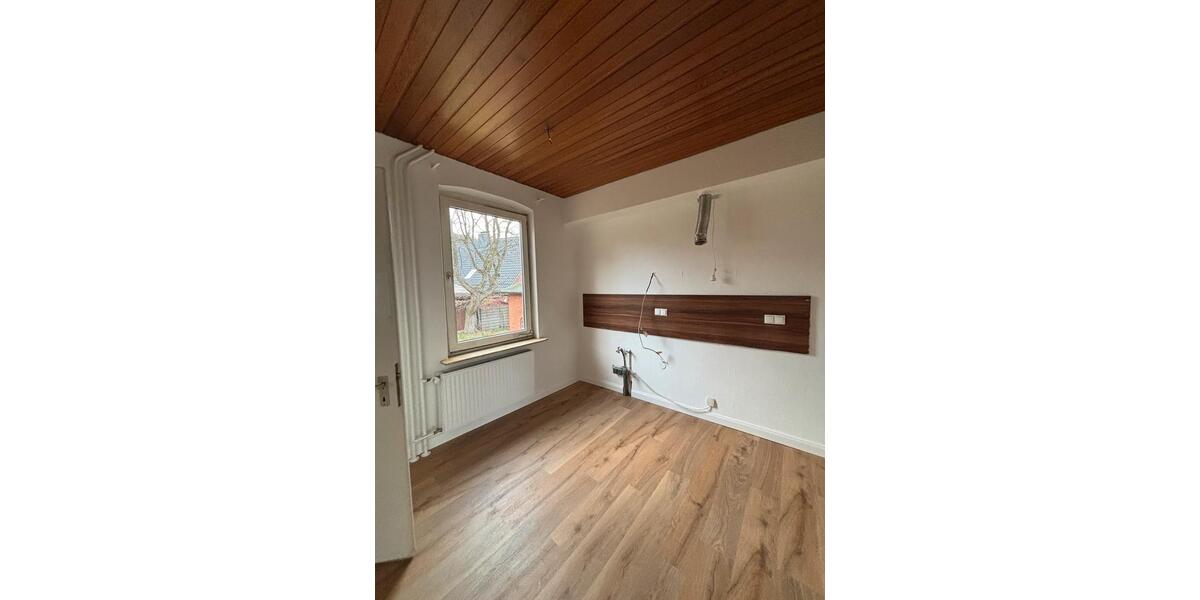 Erdgeschoßwohnung Geesthacht - 4 Zimmer, 96 m&sup2;, 1.350&euro; | Angebot:26482908