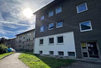 Hausnr. 33 3 Zimmer im 2. OG mit Balkon und toller Aussicht (frisch saniert) zimmer