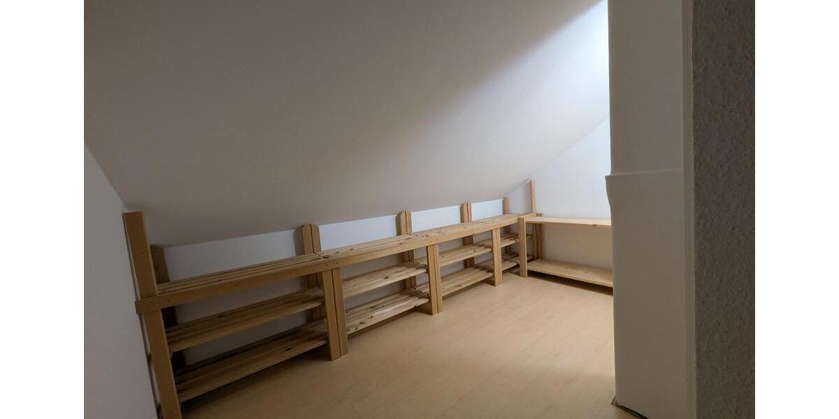 Dachgeschoßwohnung Neustadt an der Weinstraße - 4 Zimmer, 1.100&euro; | Angebot:23384660