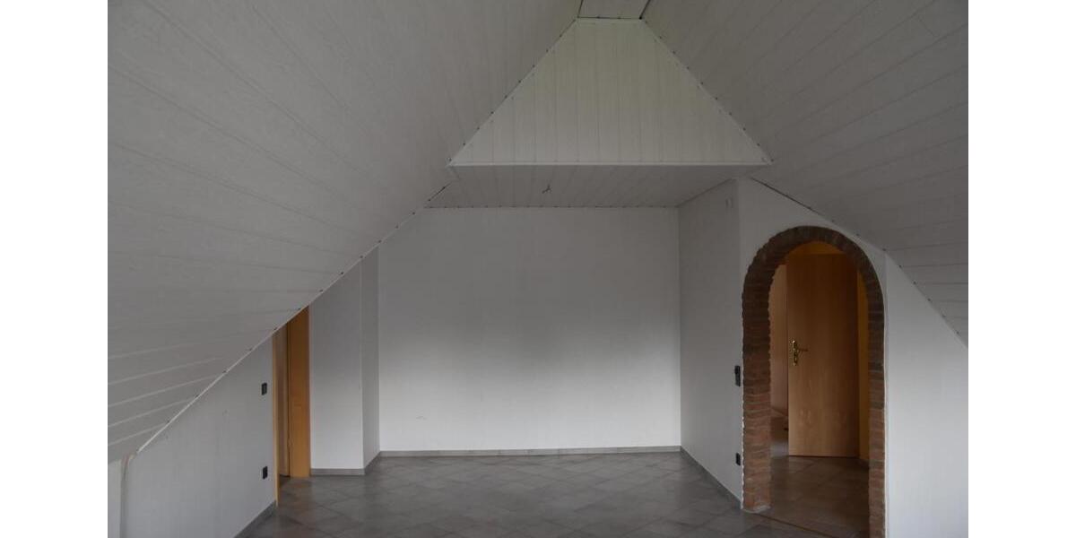 Etagenwohnung Bad Nenndorf - 4 Zimmer, 93 m&sup2;, 770&euro; | Angebot:25855681